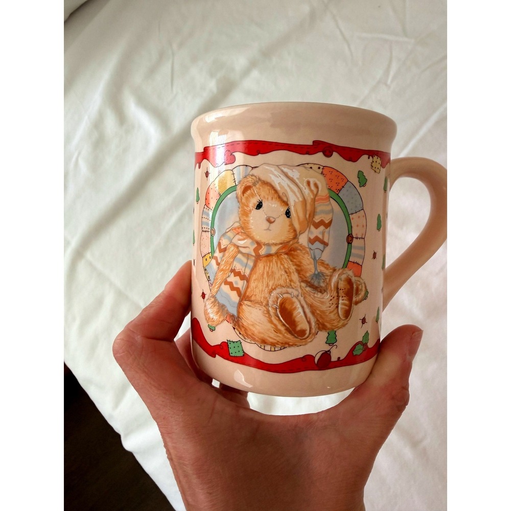 Vintage 1993 Priscilla Hillman Hamilton Gifts‎ Teddy Bear Christmas Mug Peach